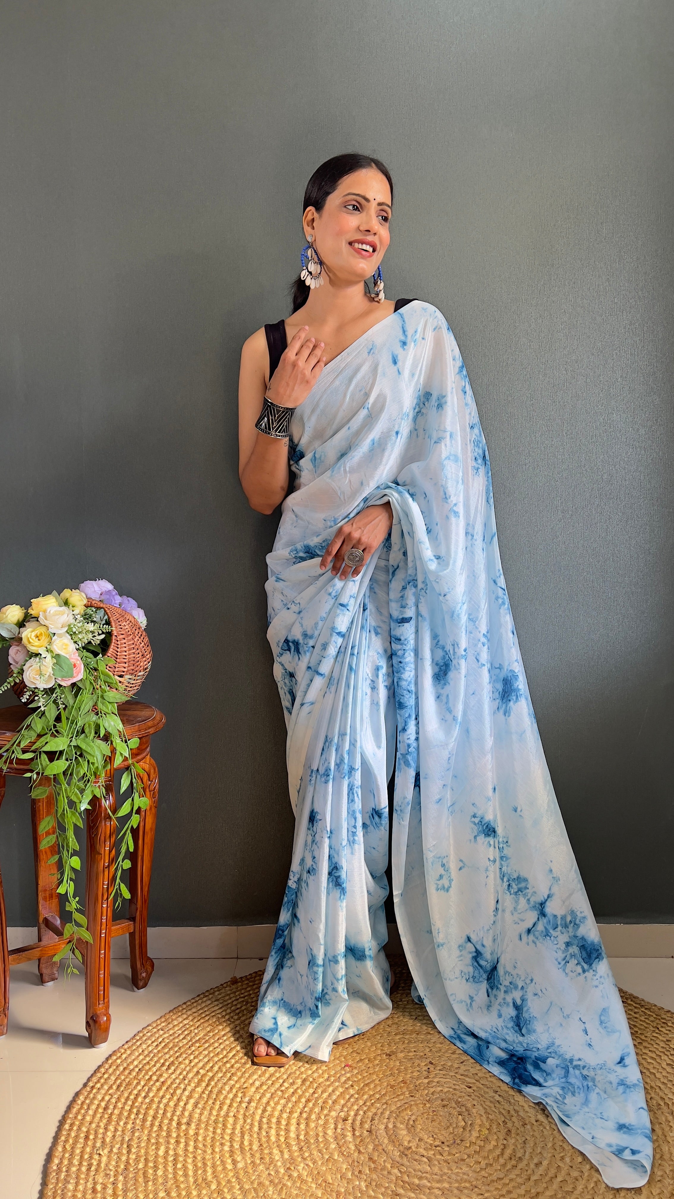 Kalar One Minute Ready To Wear Blue-White Saree With Unstiched Blouse