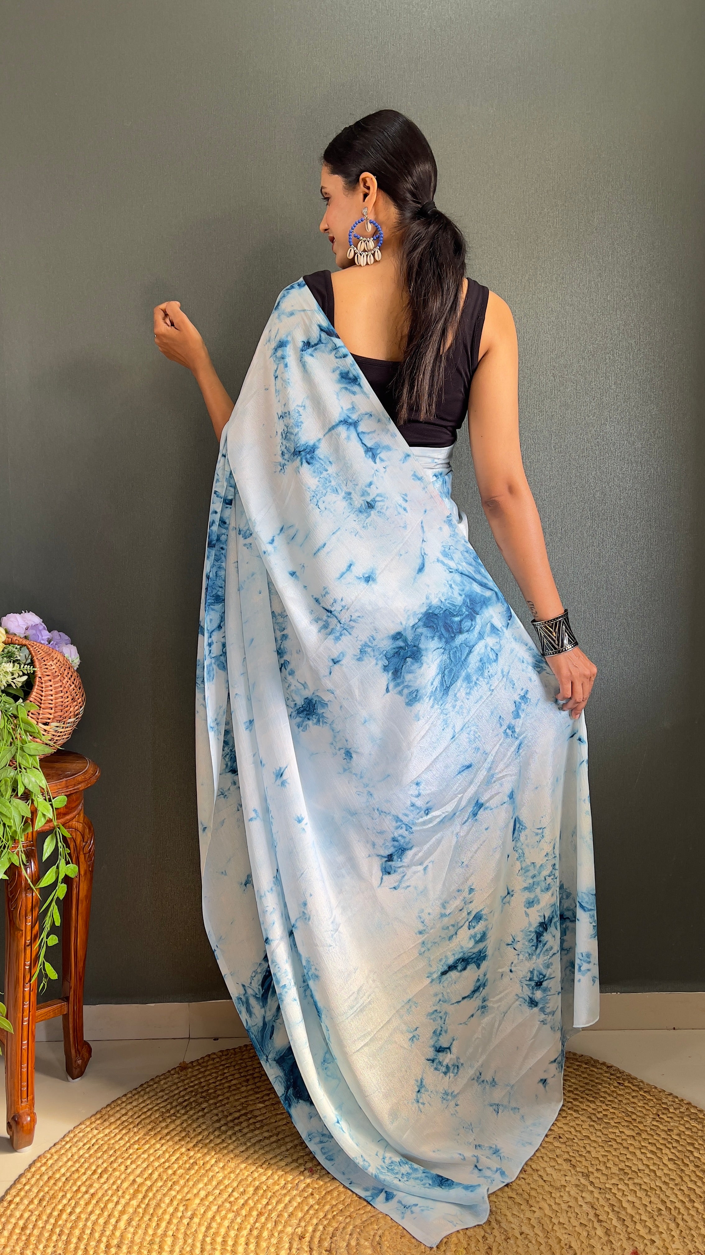 Kalar One Minute Ready To Wear Blue-White Saree With Unstiched Blouse