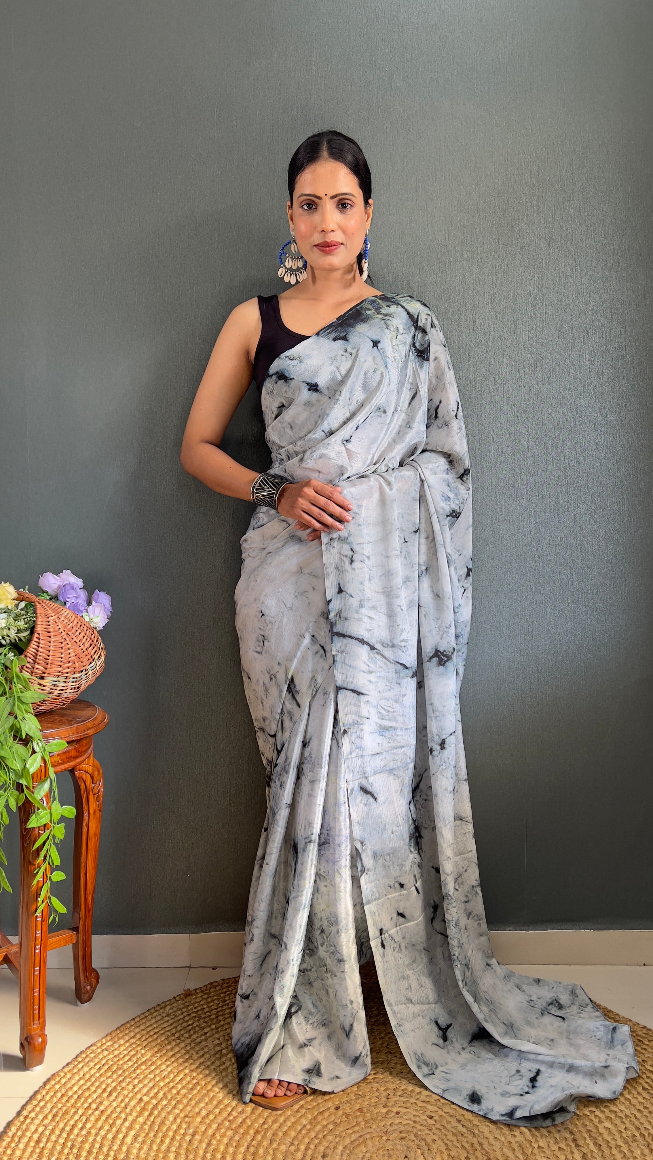 Kalar One Minute Ready To Wear Grey-Black Saree With Unstiched Blouse