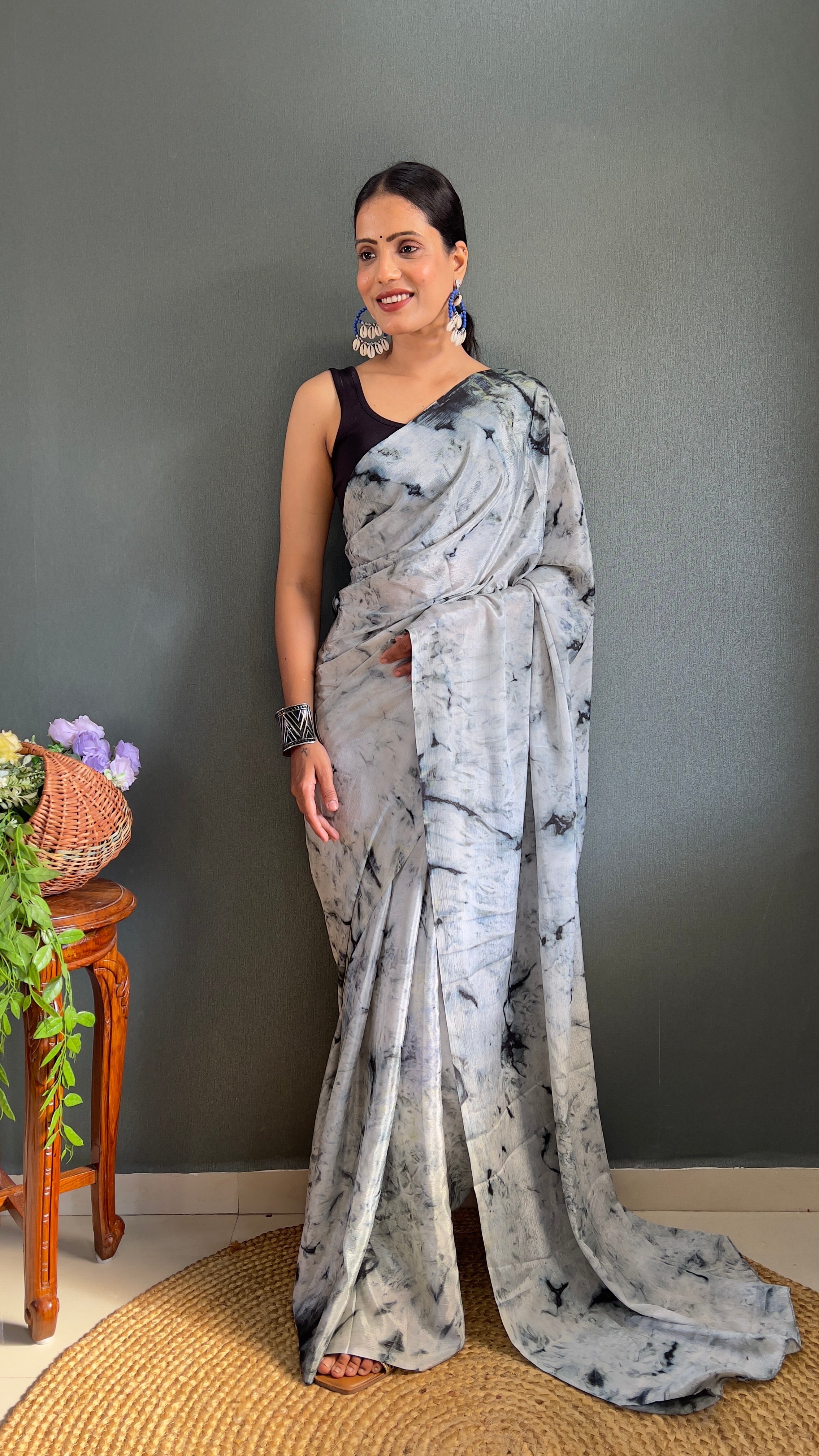 Kalar One Minute Ready To Wear Grey-Black Saree With Unstiched Blouse