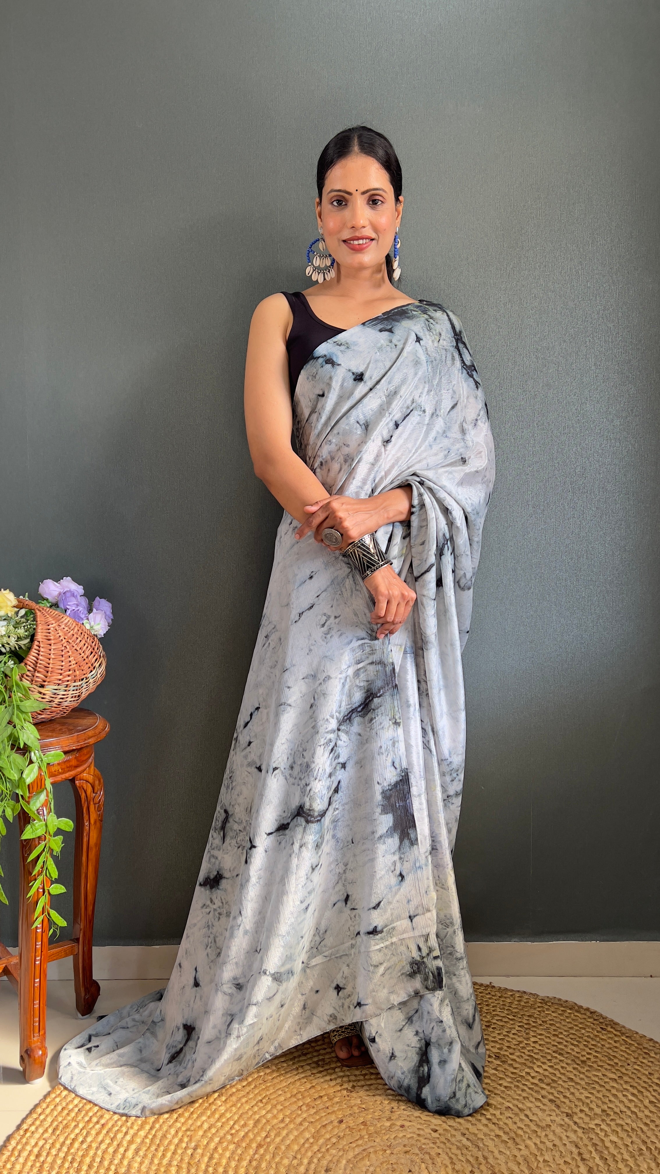 Kalar One Minute Ready To Wear Grey-Black Saree With Unstiched Blouse