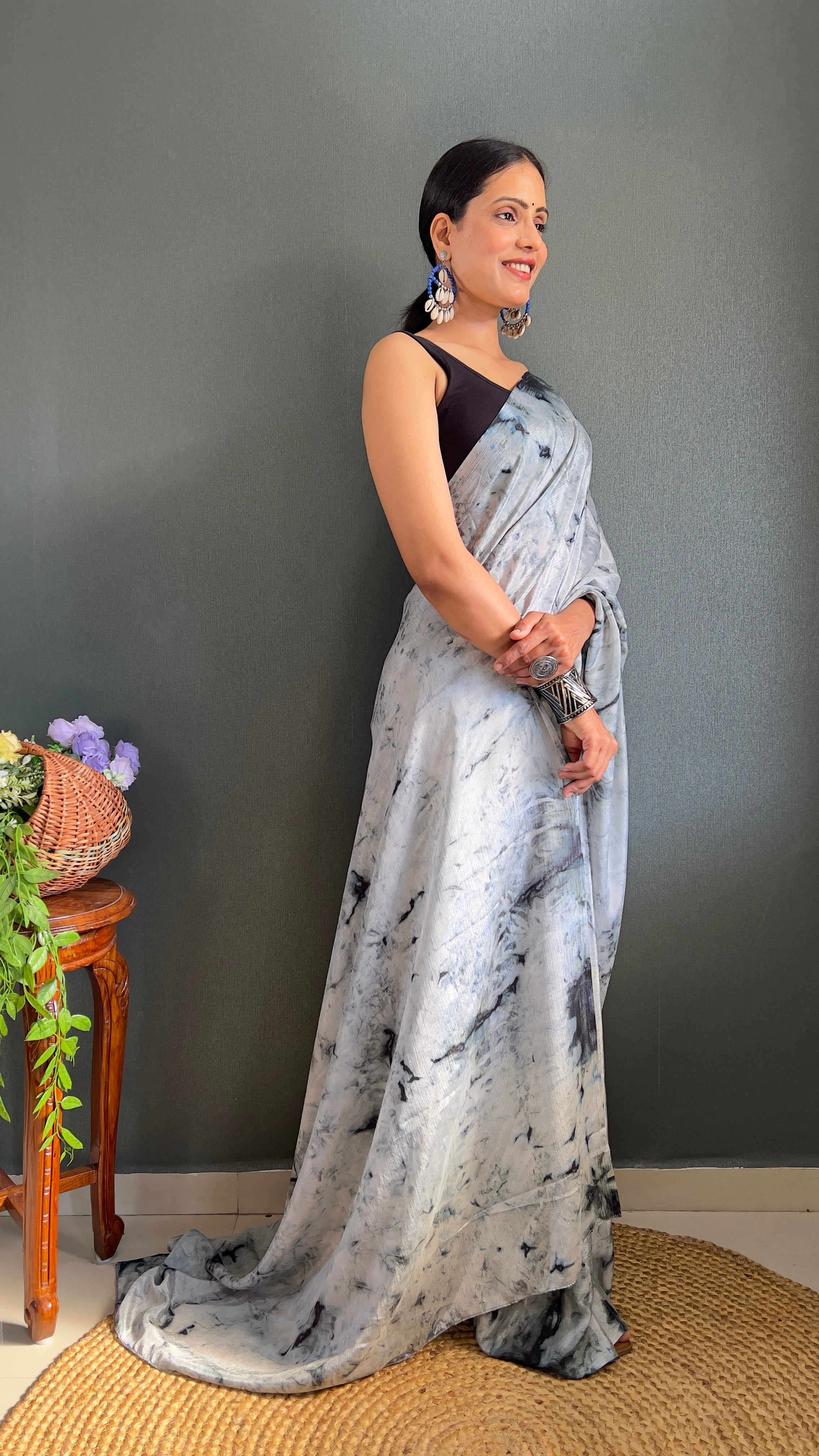 Kalar One Minute Ready To Wear Grey-Black Saree With Unstiched Blouse