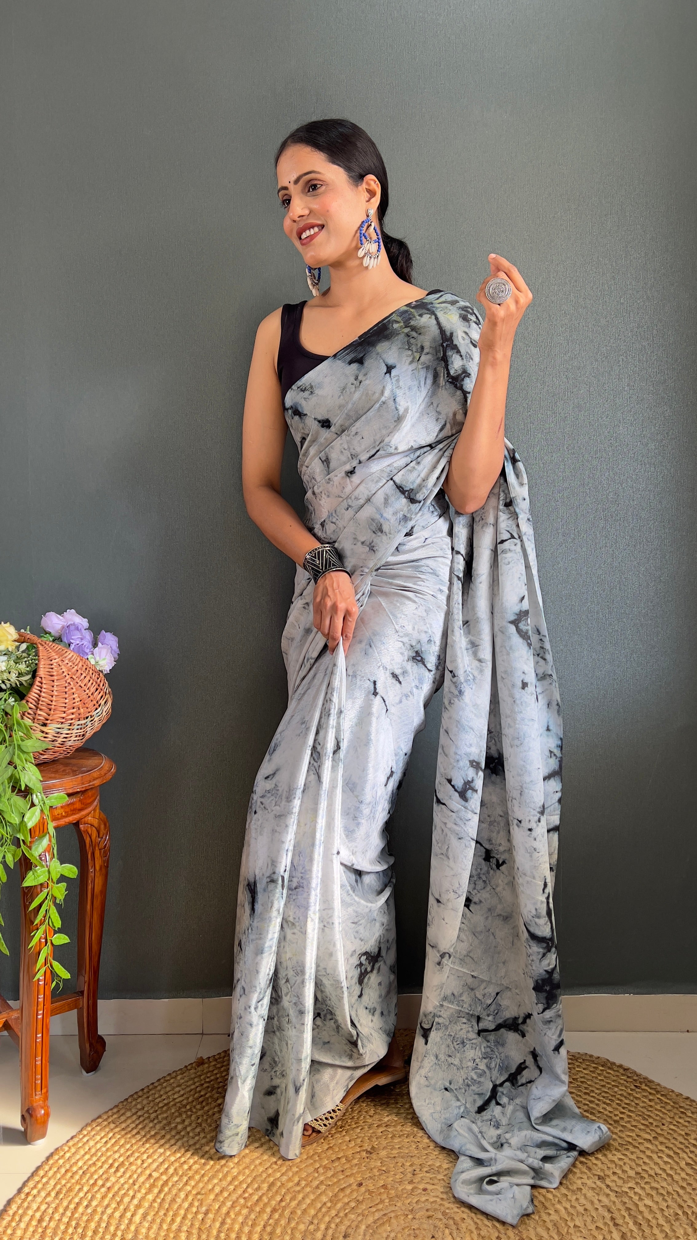 Kalar One Minute Ready To Wear Grey-Black Saree With Unstiched Blouse