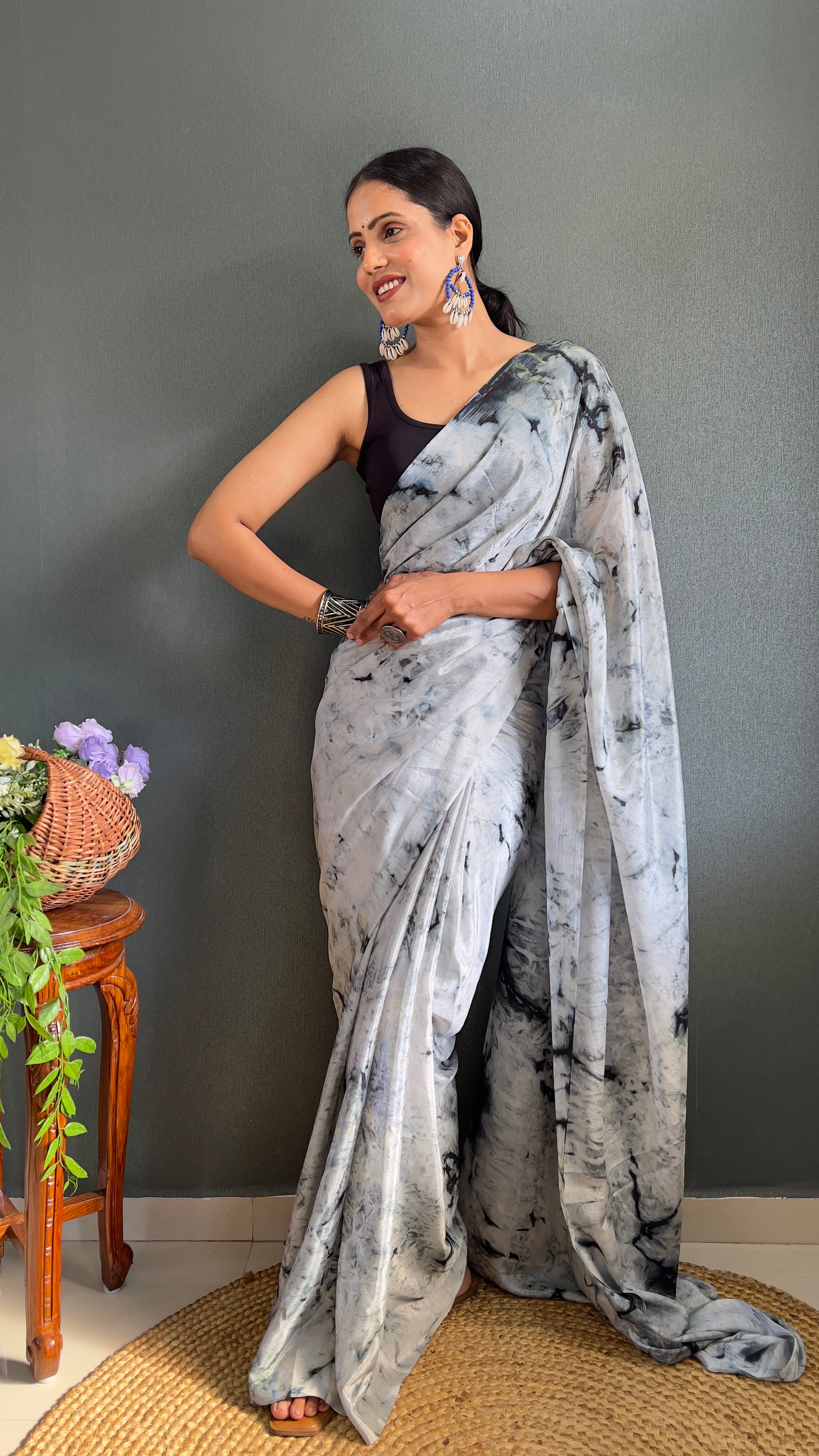 Kalar One Minute Ready To Wear Grey-Black Saree With Unstiched Blouse