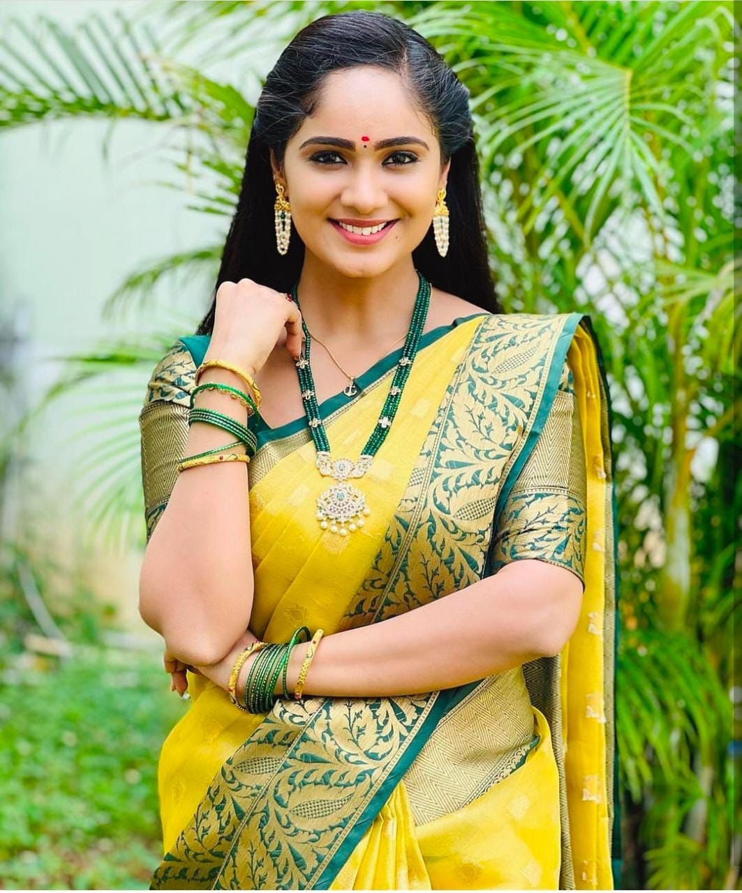 Fancy New Yellow And Green Jequard Print Saree Neeva Fashion