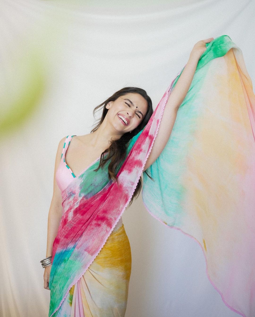 Fancy Alia Bhatt Fam Gorgeous Multicolour Georgette Saree Divashree