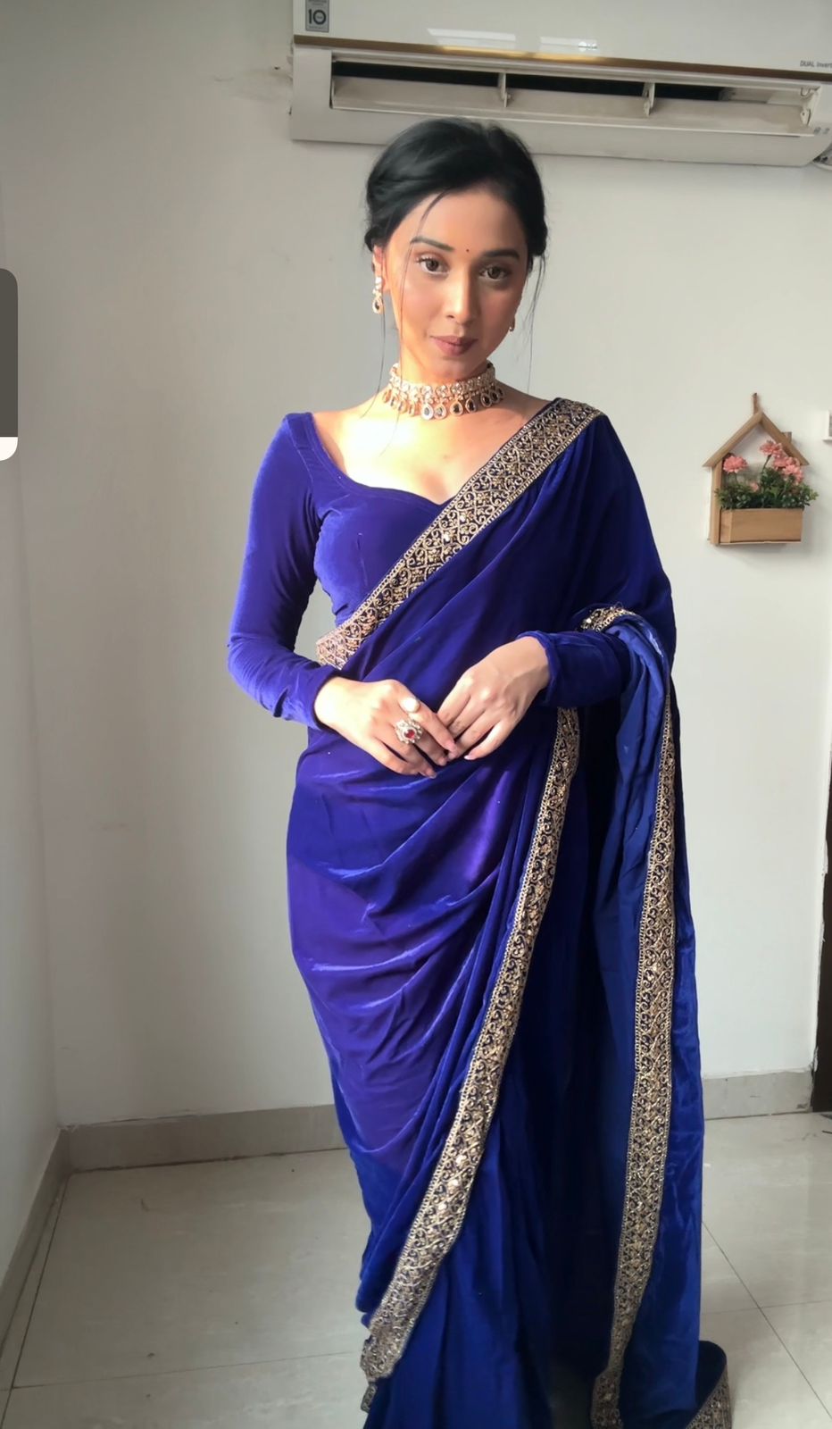 One Minute Ready To Royal Blue Elegance Pure Soft Velvet Silk Saree