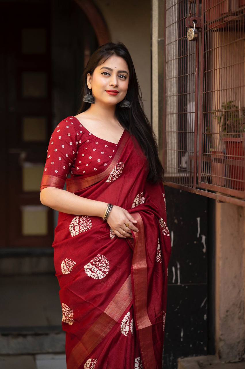 New Fancy Dola Cotton Mill Print Maroon Saree With Unstiched Blouse