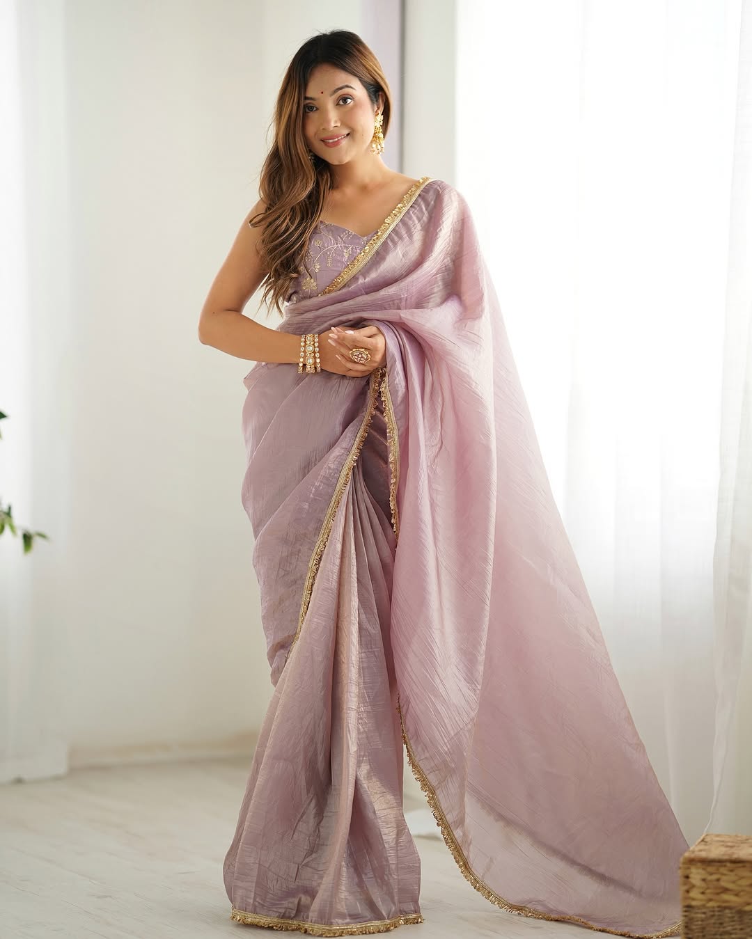 New One Minute Ready To Wear Pure Soft Gold Crush Silk Onion Pink Saree With Beautiful Gold Colour Lace Border With Same Design Full Stiched Blouse