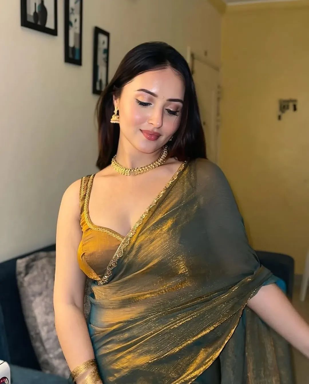 New Designer Soft Fancy Fandy Silk Saree With Beads Katdana Lace Border With Fandy Crush Lace Bordered Blouse Piece