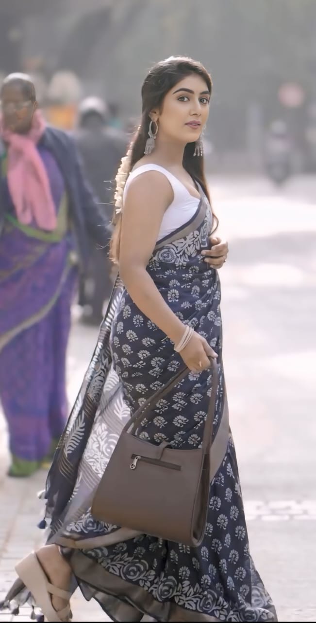 New One Minute Ready To Wear Dark Blue Pure Soft Linen Silk Saree With White Unstiched Blouse Piece