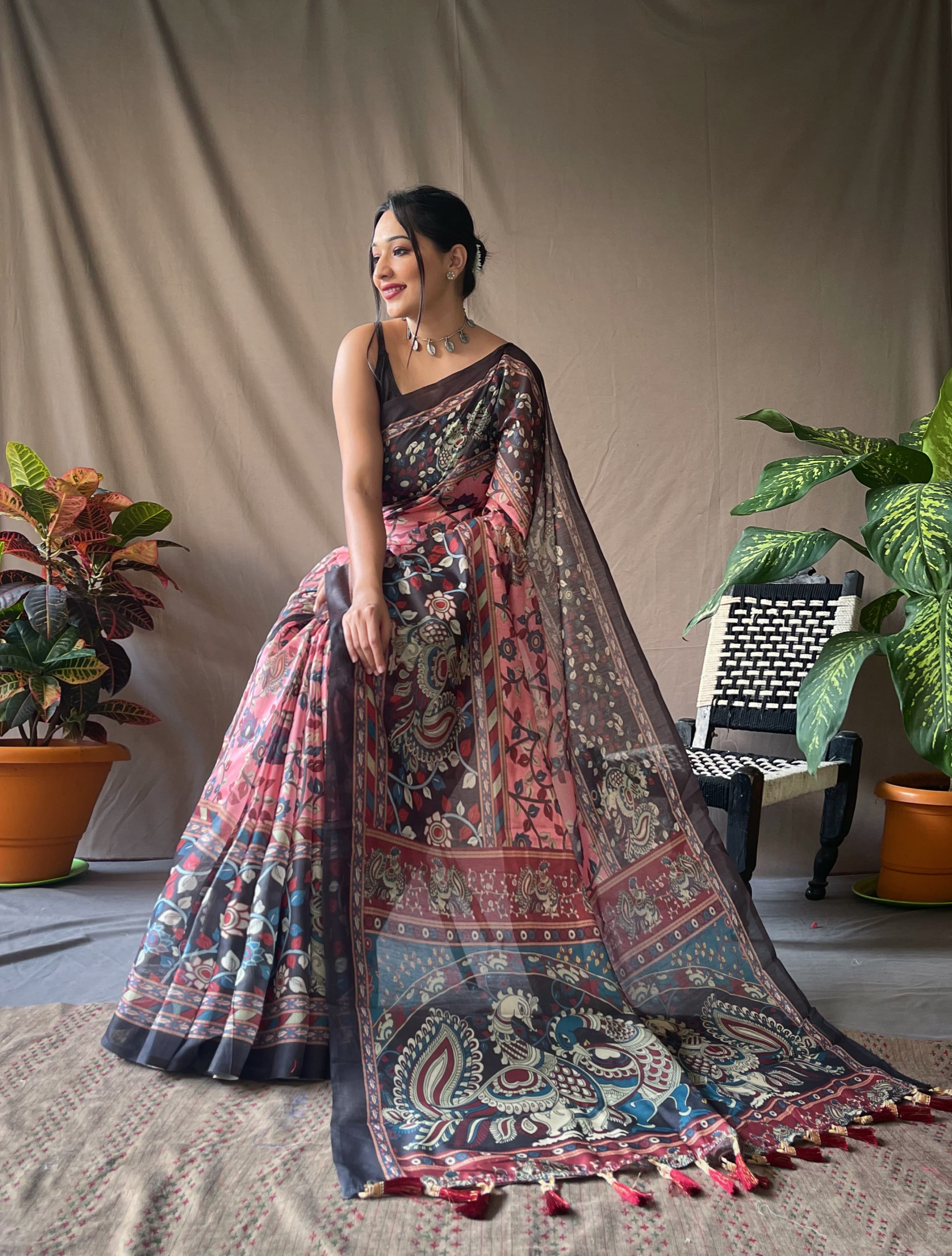 NEW DESIGNER PURE COTTON SAREE WITH  KALAMKARI PRINTS AND CONTRAST PALLU WITH TASSELS ATTACHED AND CONTRAST BLOUSE PIECE - ORANGE