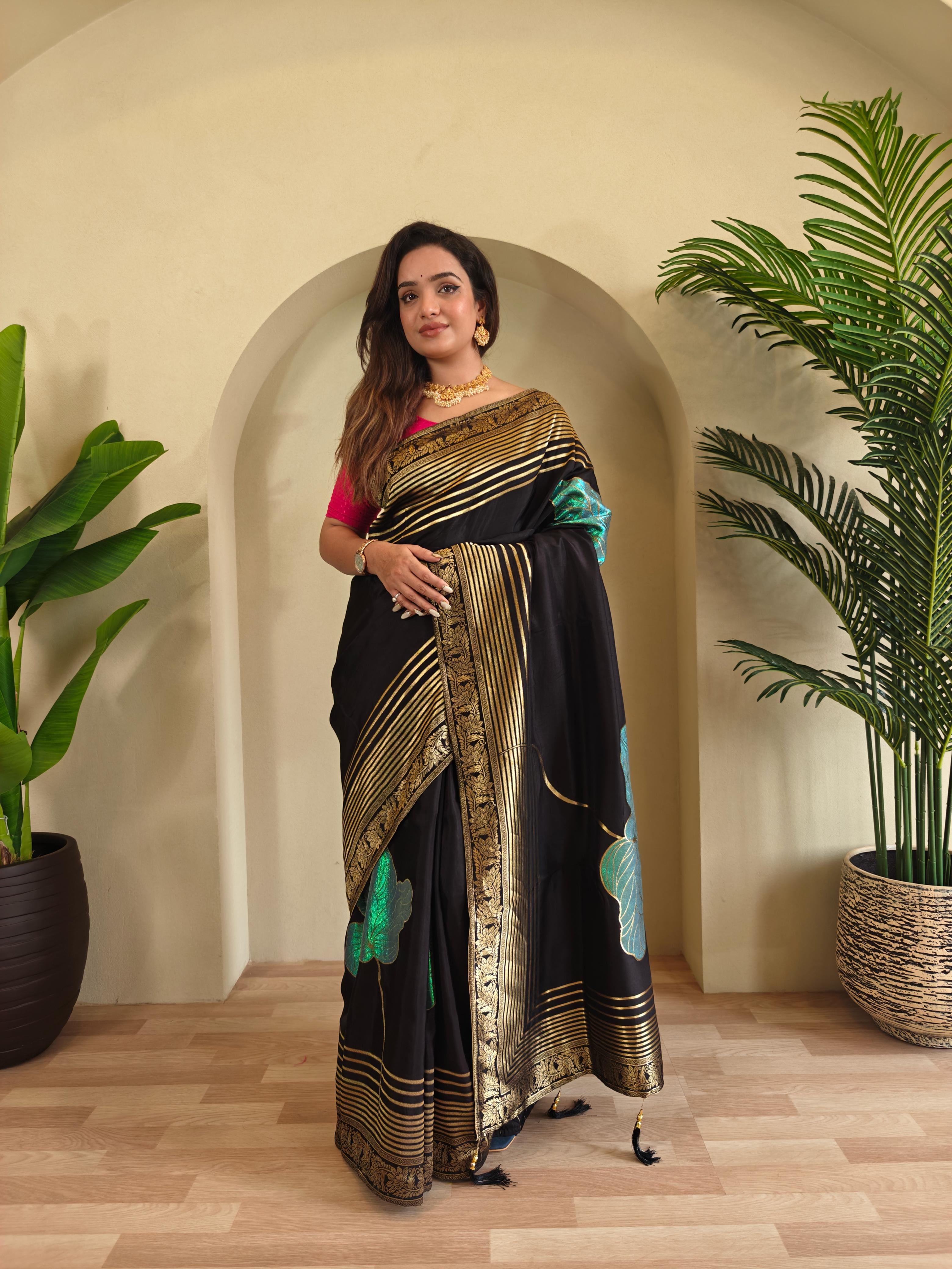 New Designer Munga Silk Saree With Zari Woven 3D Flower Design Along With Unstiched Blouse Piece - Dark Wine