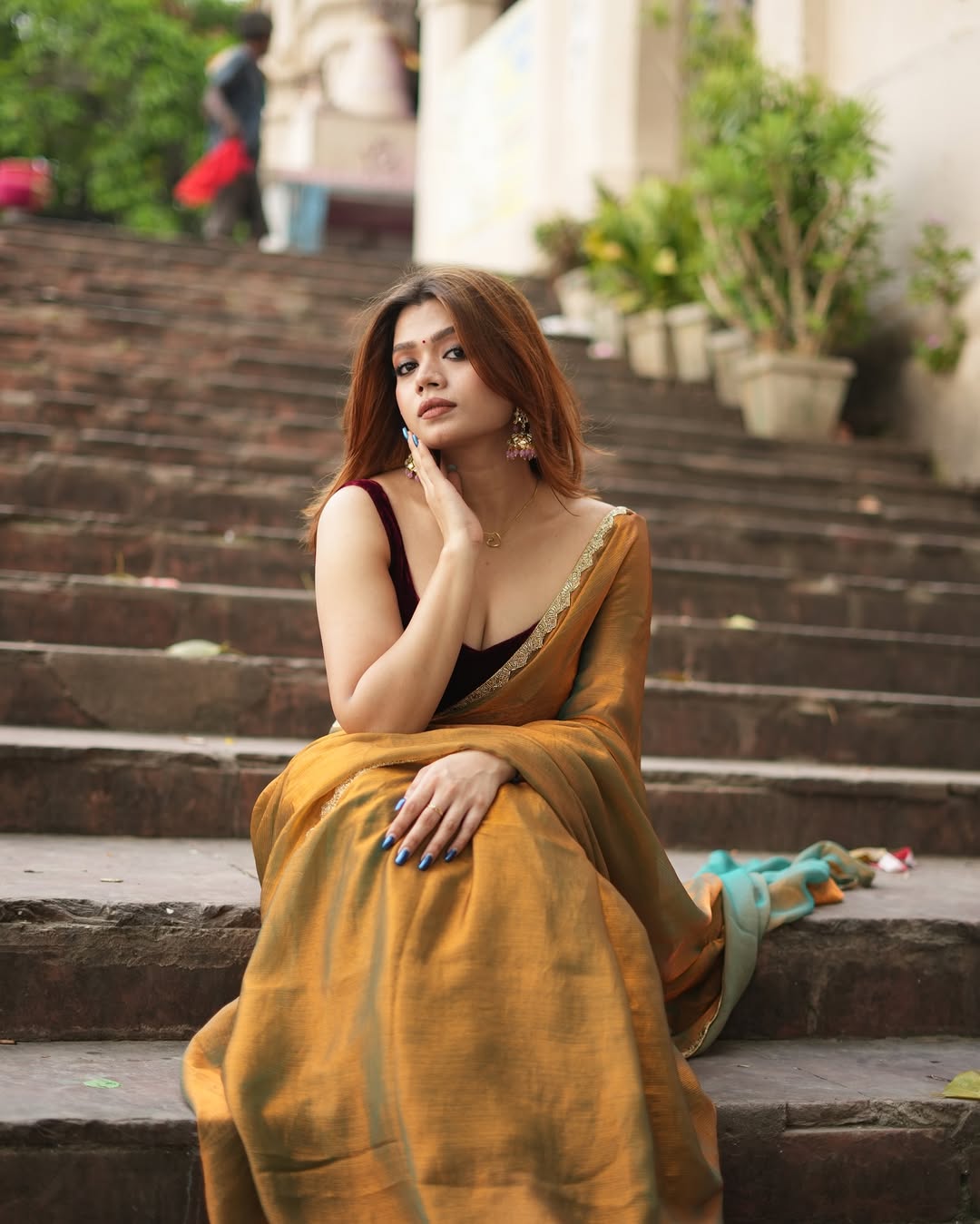 New Designer Soft Fancy Fandy Silk Two Tone Saree With Beautiful Handworked Lace Border