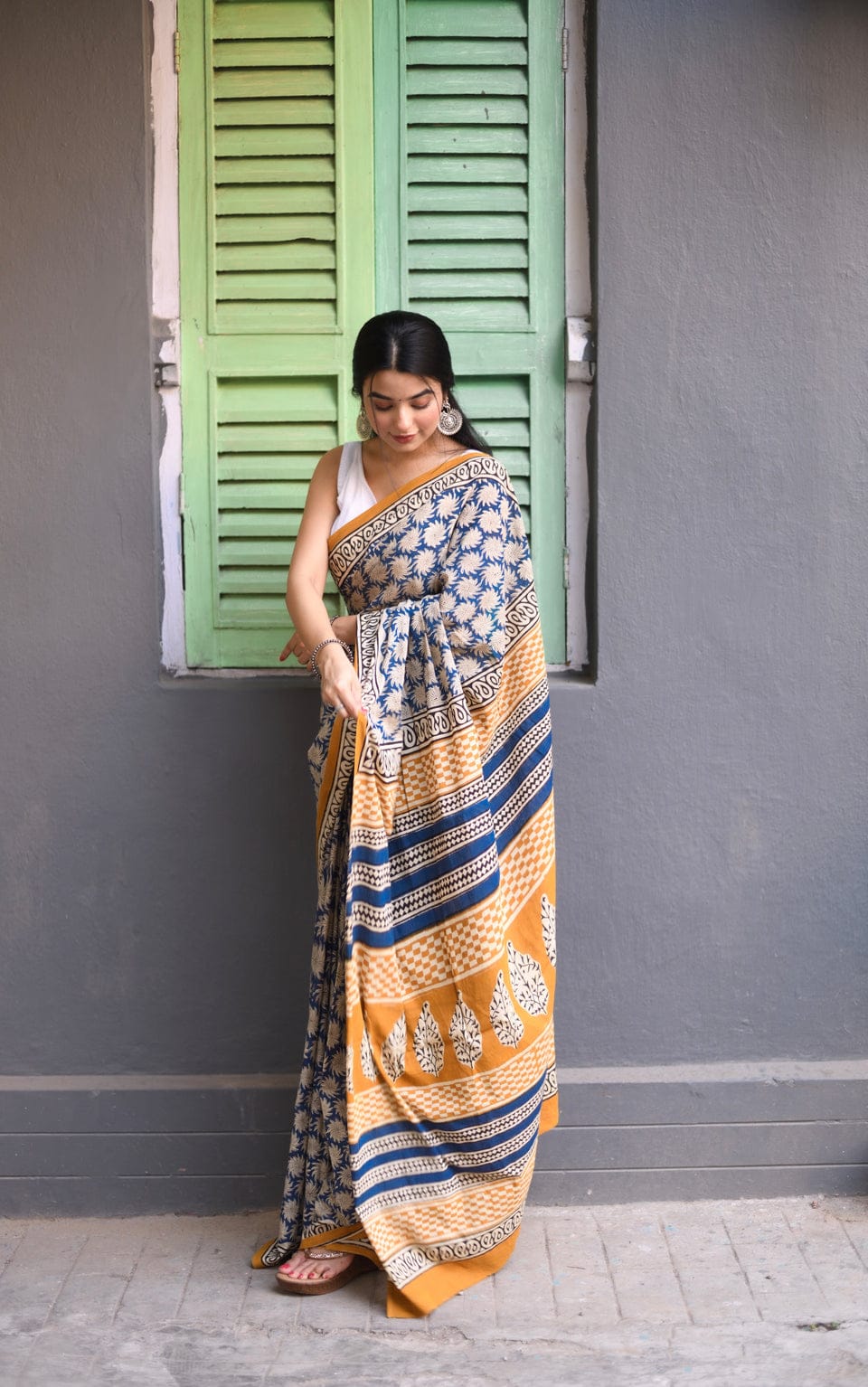 New One Minute Ready To Wear flower Printed Pure Soft Mul Cotton Silk Blue-Yellow Saree With  Pocket