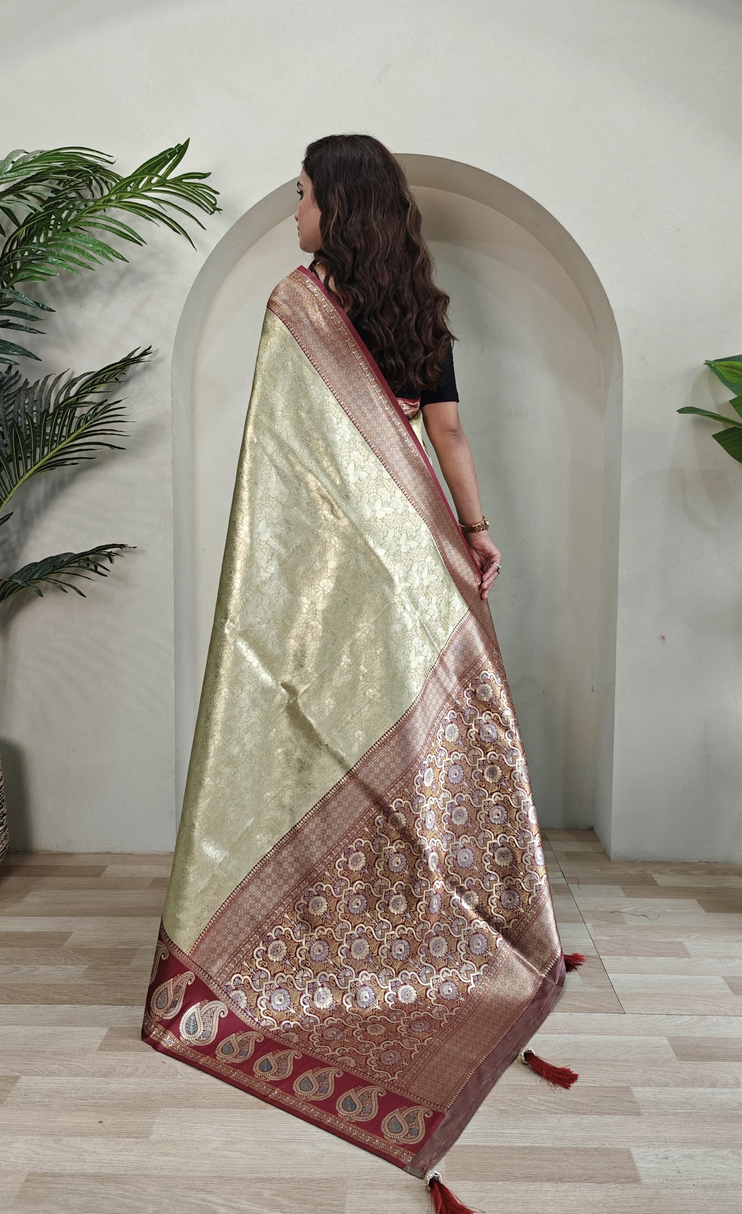 New Designer Zari Kanchi Silk Light Green Saree With Self Weaving Designer All Over Saree Along With Running Unstiched Blouse Piece