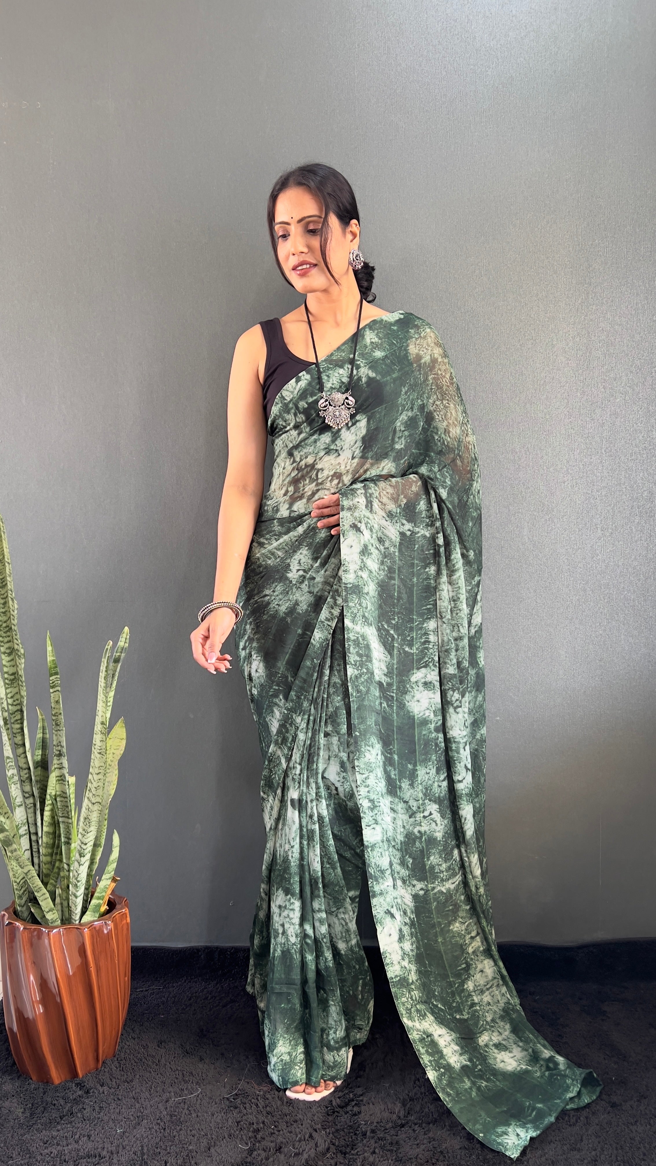 Adita One Minute Ready To Wear Green Saree With Unstiched Blouse