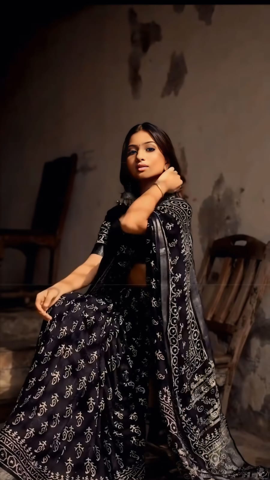 New One Minute Ready To Wear  Pure Soft Linen Silk Black Saree With Running Unstiched Blouse Piece