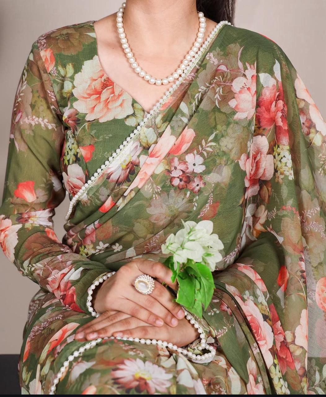 New Designer Digital Foral Printed Georgette Saree - Green