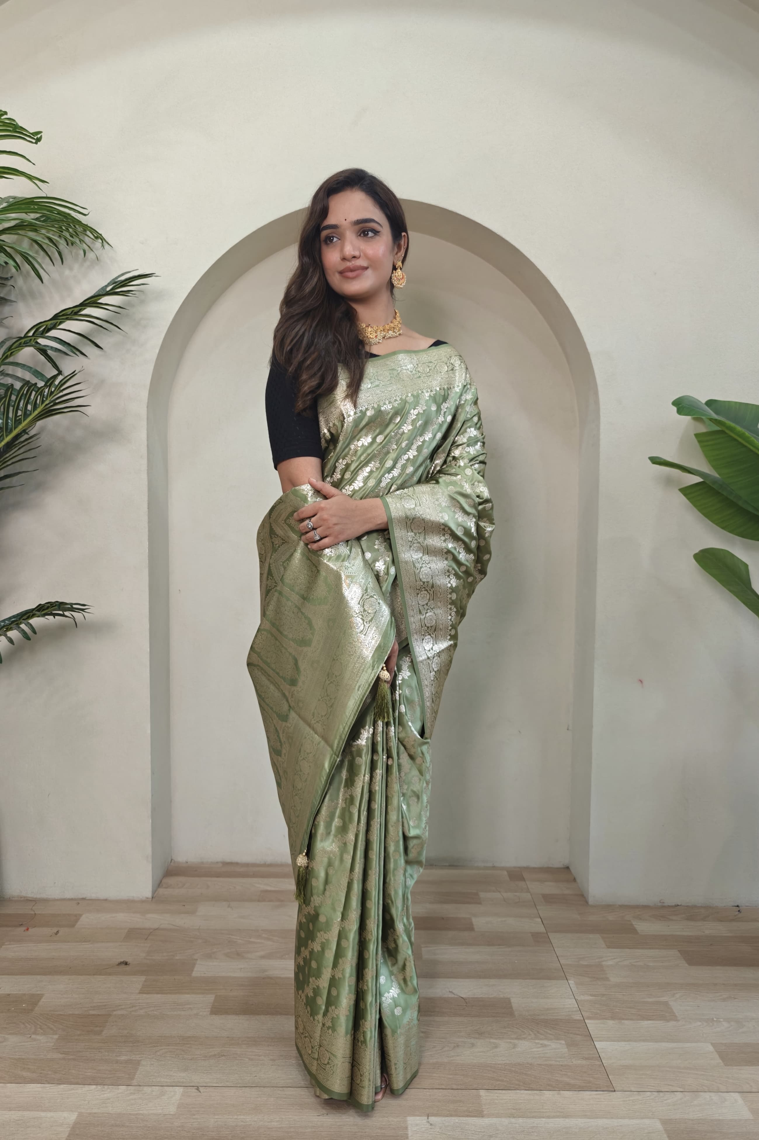 New Designer Leheriya Mushro Satin Silk Zari Weaved Light Green Saree With Beautiful Tassels Along With Running Unstiched Blouse Piece