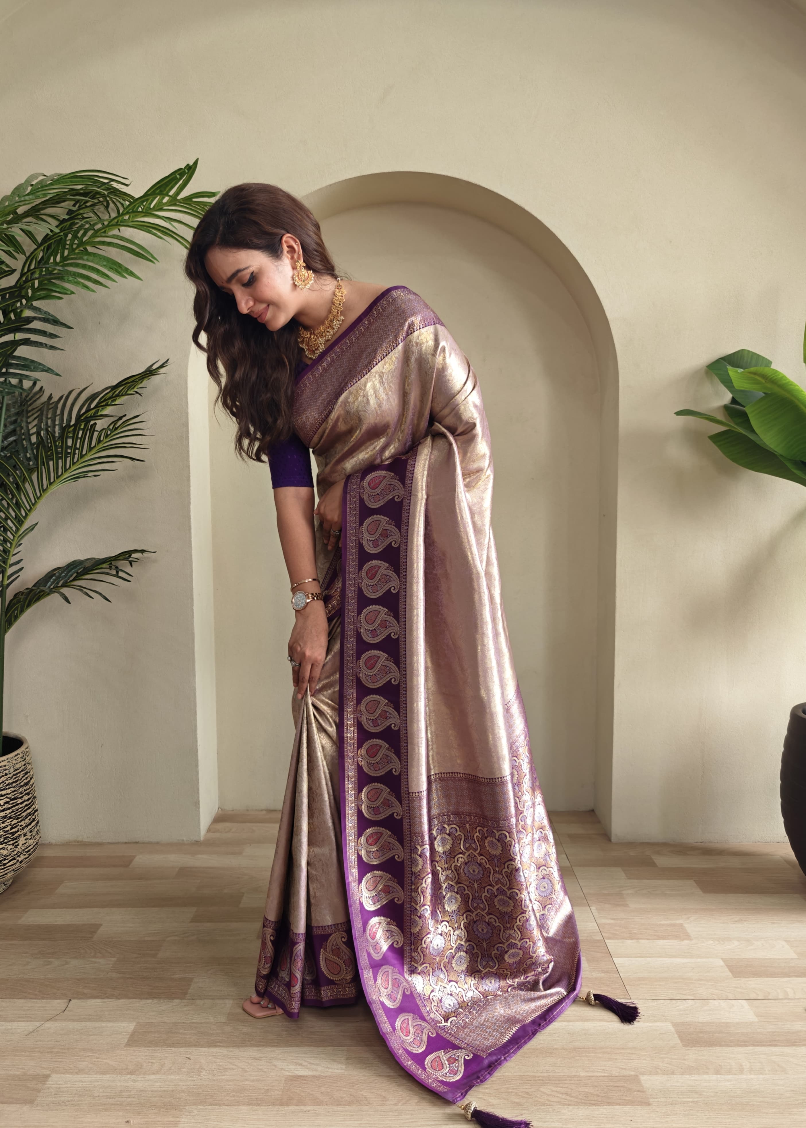 New Designer Zari Kanchi Silk Light Purple Saree With Self Weaving Designer All Over Saree Along With Running Unstiched Blouse Piece