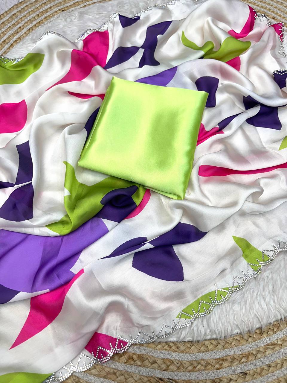 New Designer Bollywood Style Digital Printed Soft Sattin Georgette Saree