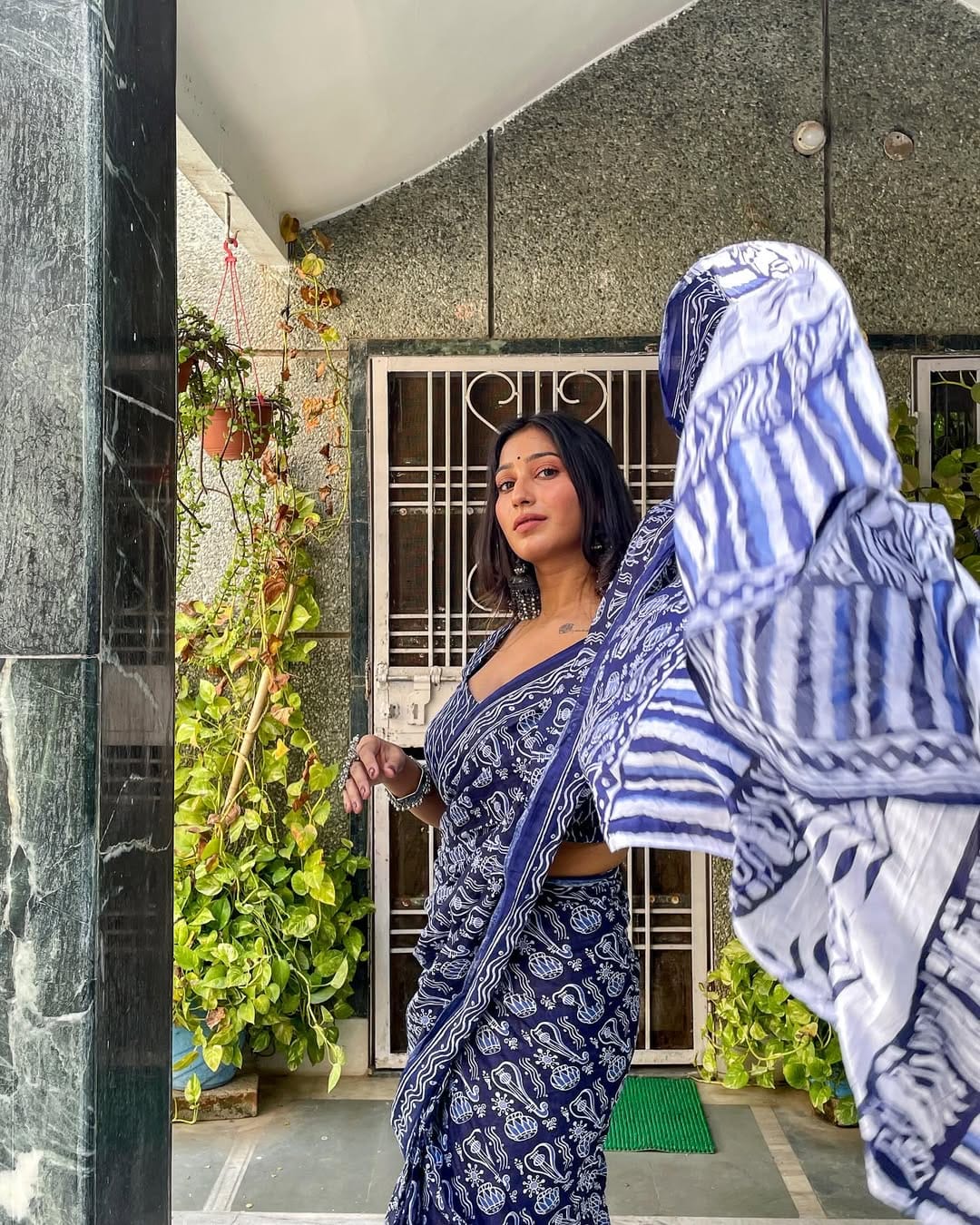 New One Minute Ready To Wear Soft Linen Digital Printed Blue Saree With Same Model Blue Unstiched Blouse Piece