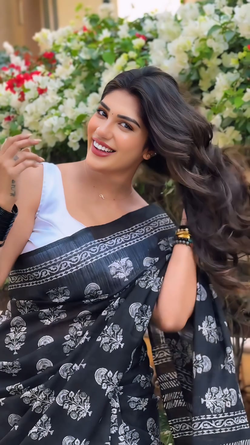 New One Minute Ready To Wear Pure Soft Linen Silk Black Saree With Same Model Unstiched Blouse