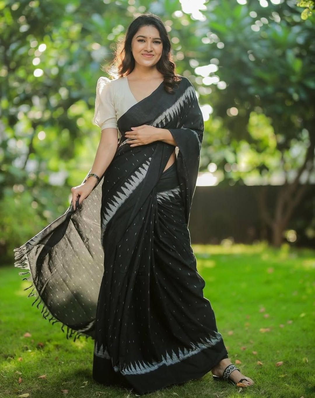 New One Minute Ready To Wear  Pure Soft Linen Silk Digital Printed Black Saree With Same Model White Unstiched Blouse