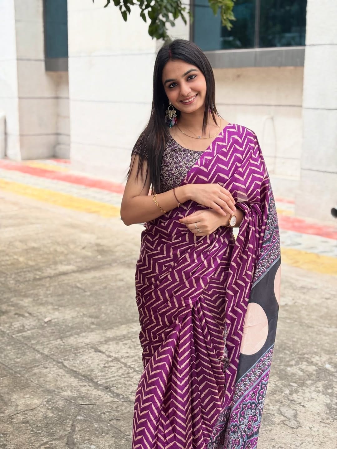 New One Minute Ready To Wear Zigzag Digital Printed Crape Silk Majenta Saree