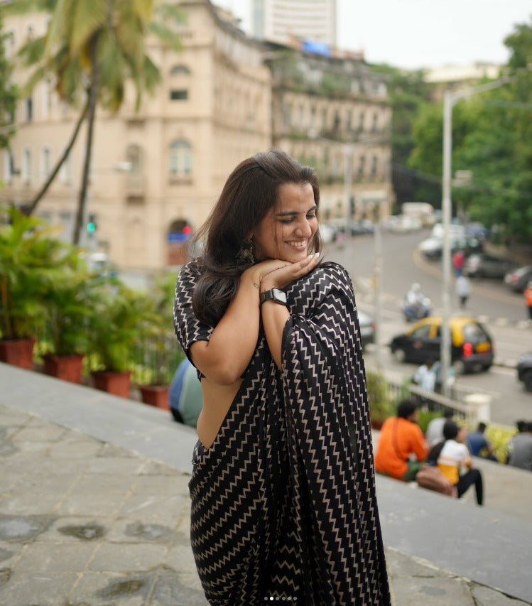 New Designer Original Japan Satin ZigZag Digital Printed Black Saree With Digital Printed Unstiched Blouse Piece