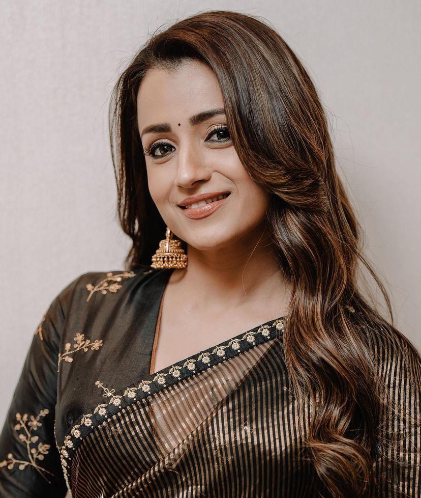 New Designer Tissue Fabric Gold Zari Line Saree With Sequence And Dori Embroidery Work Along With Unstiched Blouse Piece