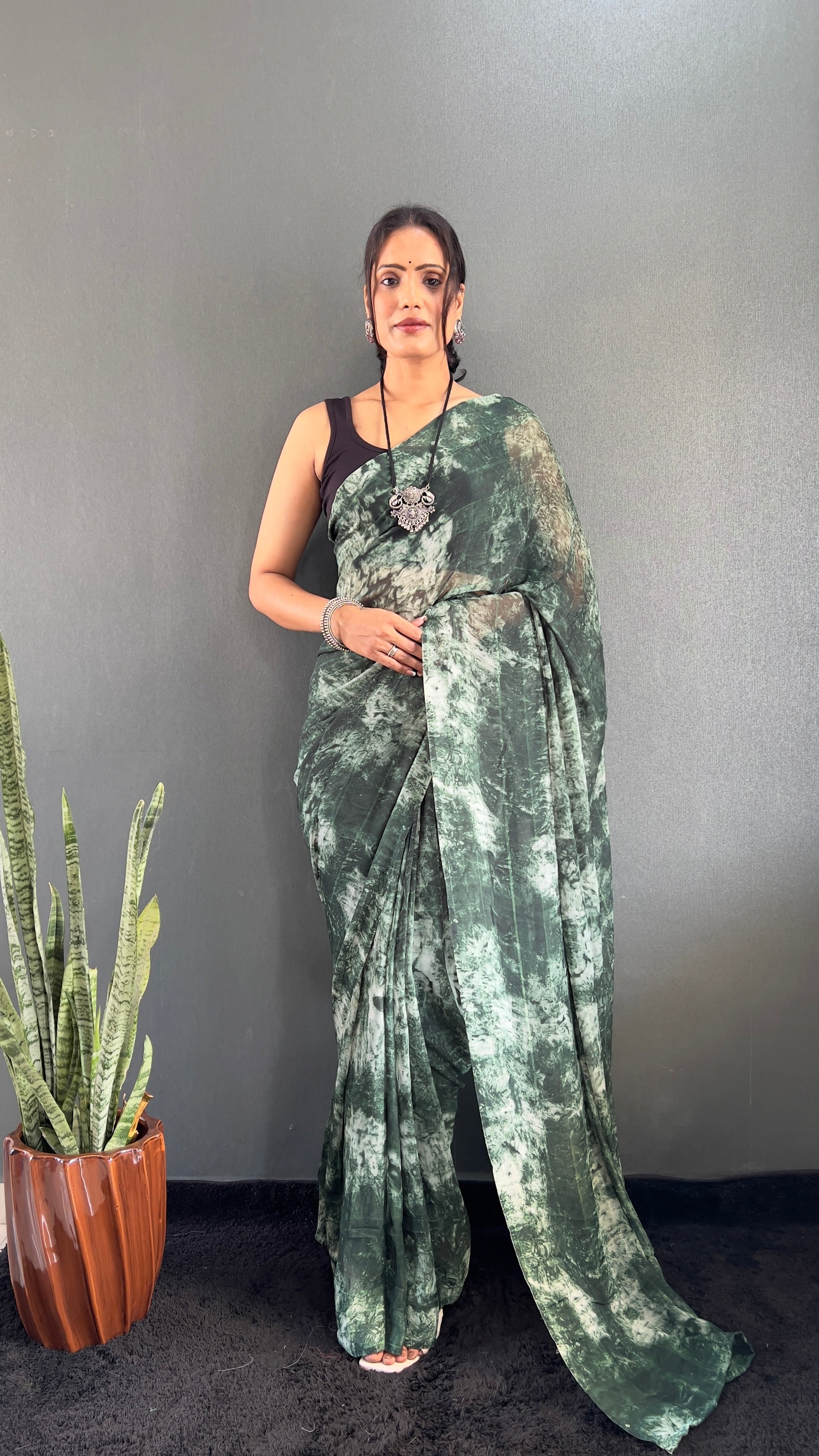 Adita One Minute Ready To Wear Green Saree With Unstiched Blouse