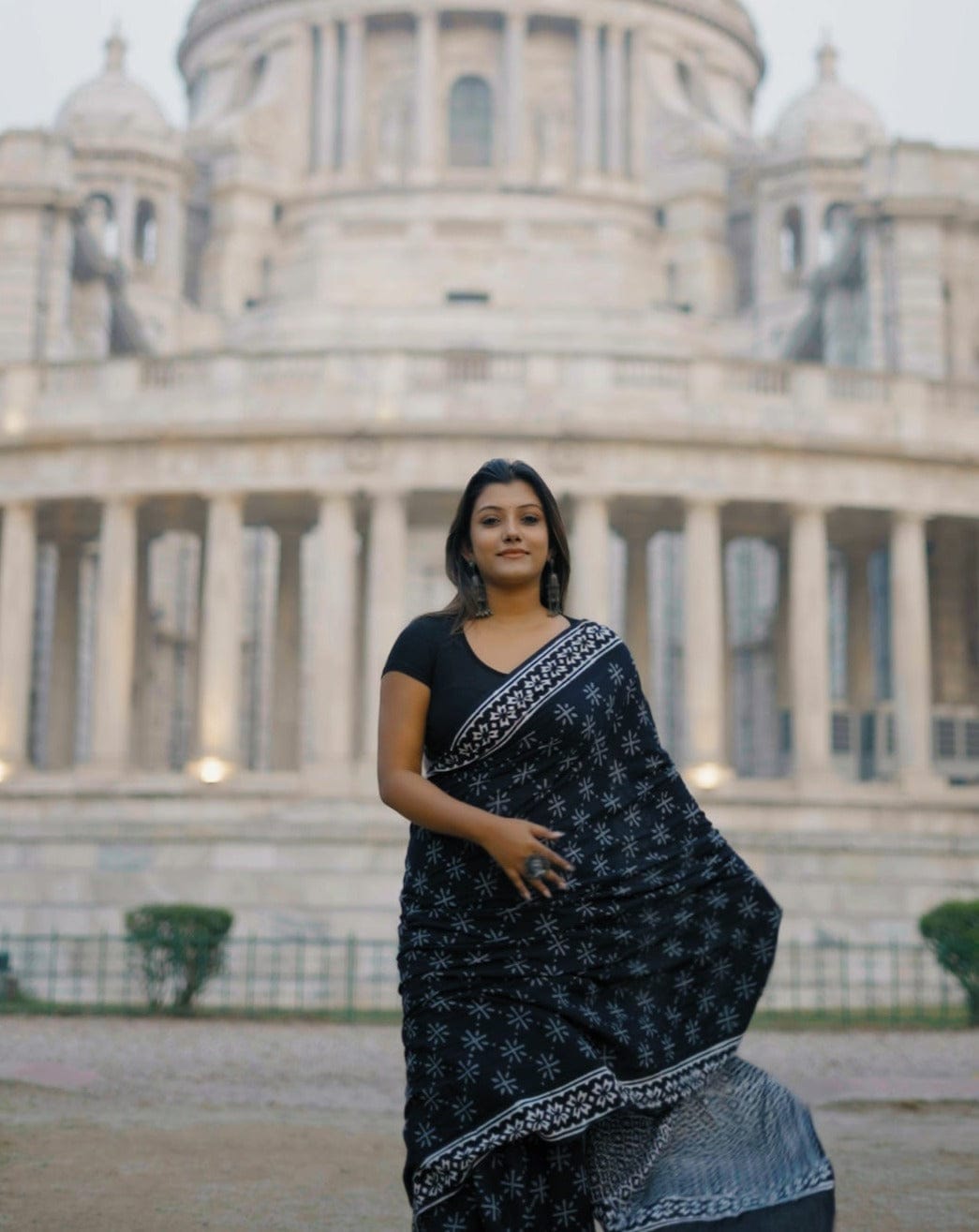 New One Minute Ready To Wear Pure Soft Linen Silk Black Saree With Same Model Unstiched Blouse