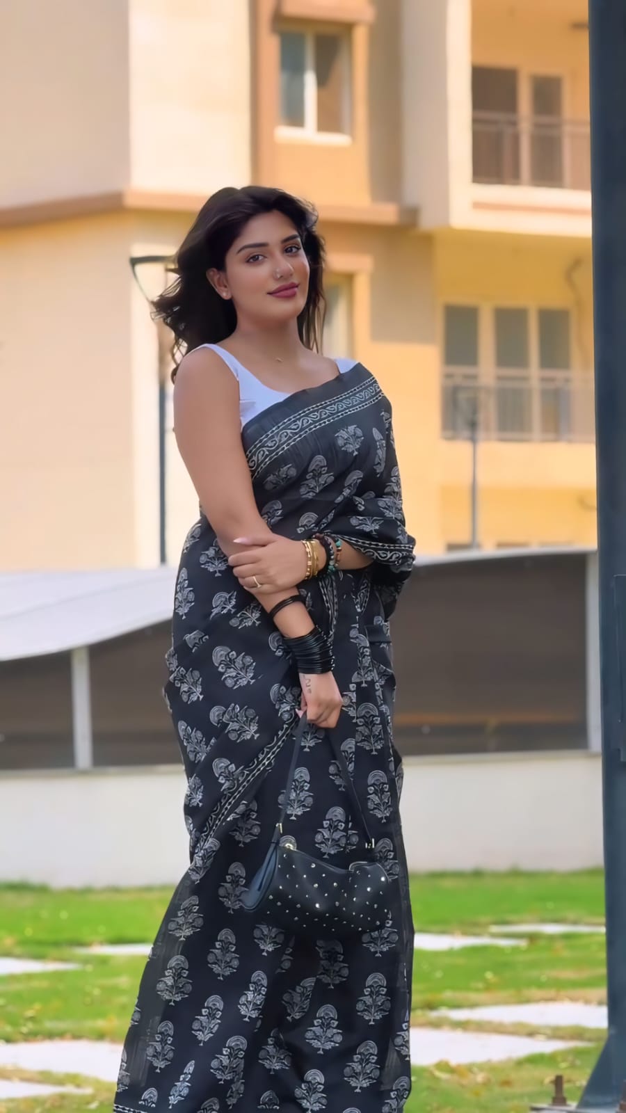 New One Minute Ready To Wear Pure Soft Linen Silk Black Saree With Same Model Unstiched Blouse