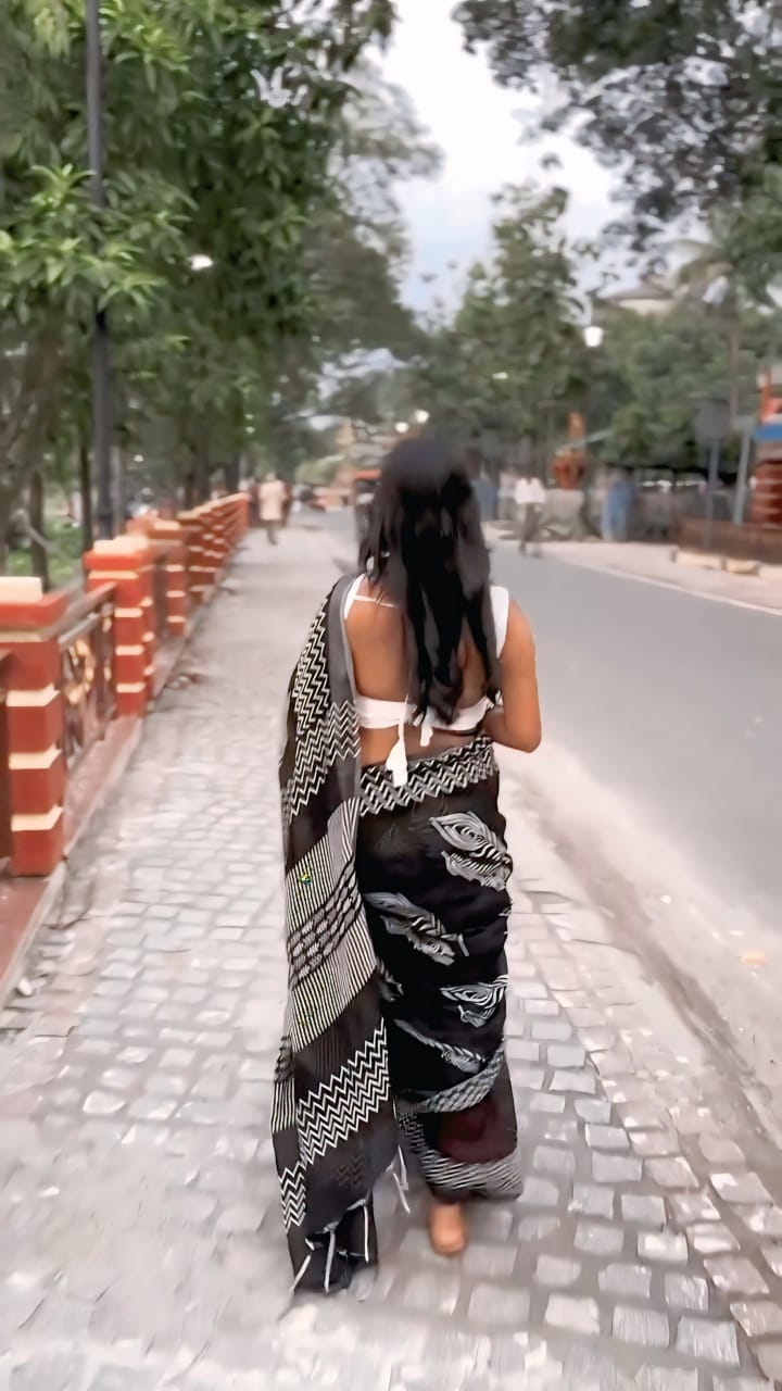 New One Minute Ready To Wear  Pure Soft Linen Silk Digital Printed Black Saree With Same Model Unstiched Blouse