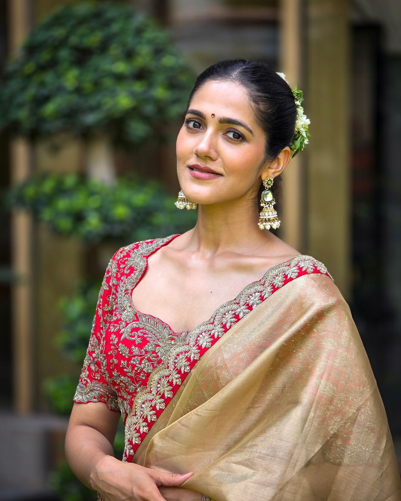 New Designer Soft Tissue Sequence And Coding Ambroidery Work Gold Saree With Sequins And Coding Embroidery Work Unstiched Blouse Piece