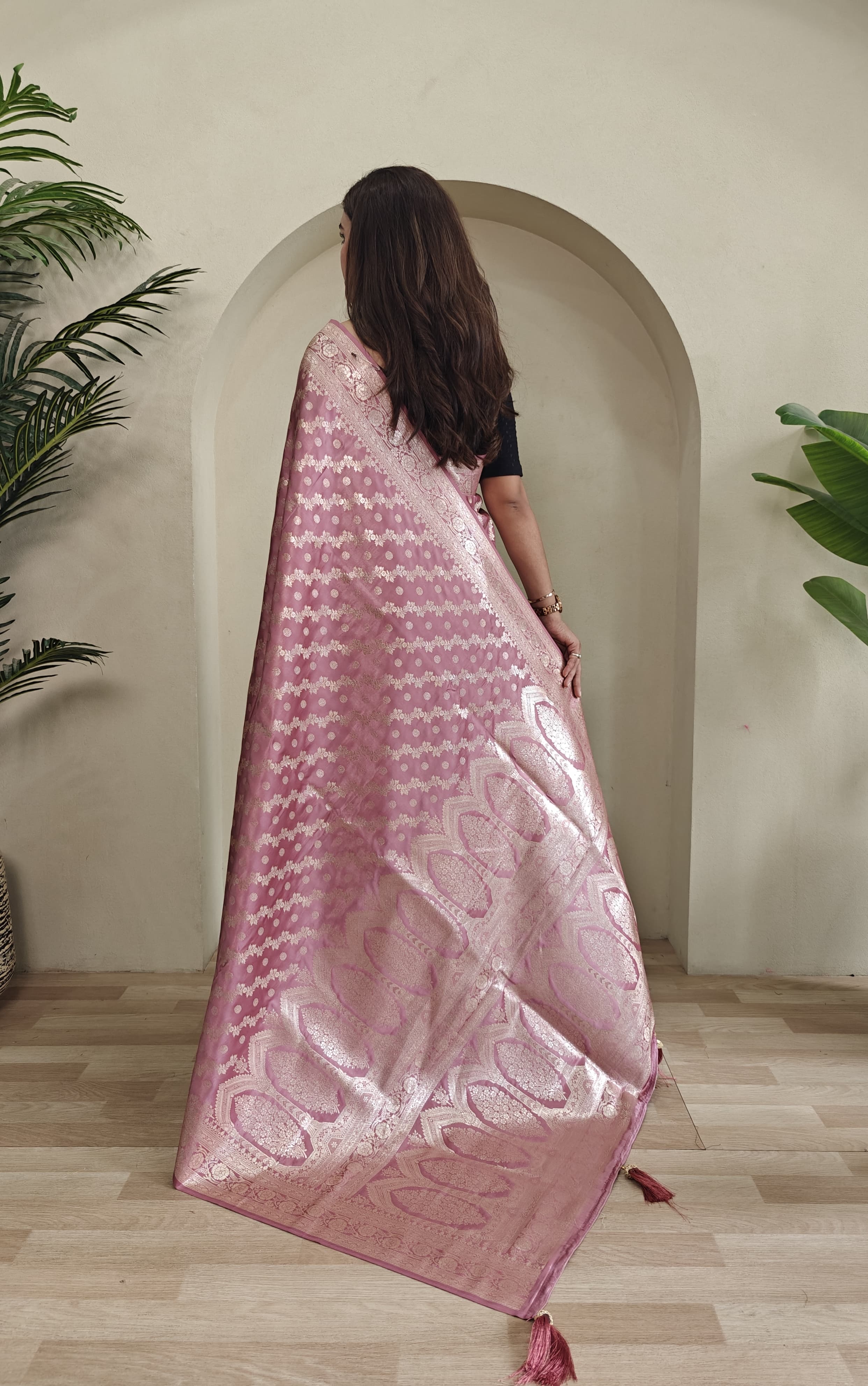 New Designer Leheriya Mushro Satin Silk Zari Weaved Baby Pink Saree With Beautiful Tassels Along With Running Unstiched Blouse Piece