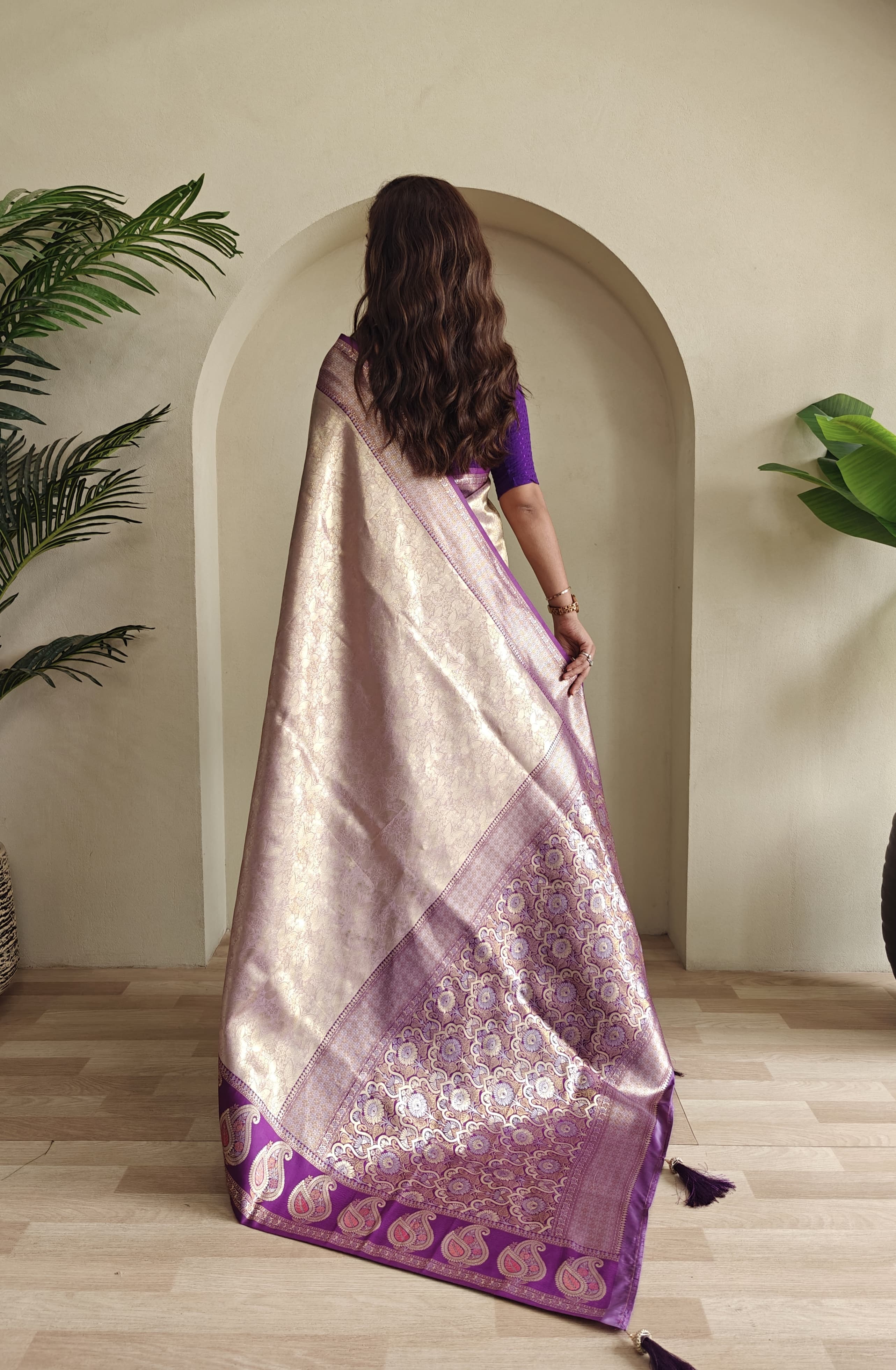 New Designer Zari Kanchi Silk Light Purple Saree With Self Weaving Designer All Over Saree Along With Running Unstiched Blouse Piece