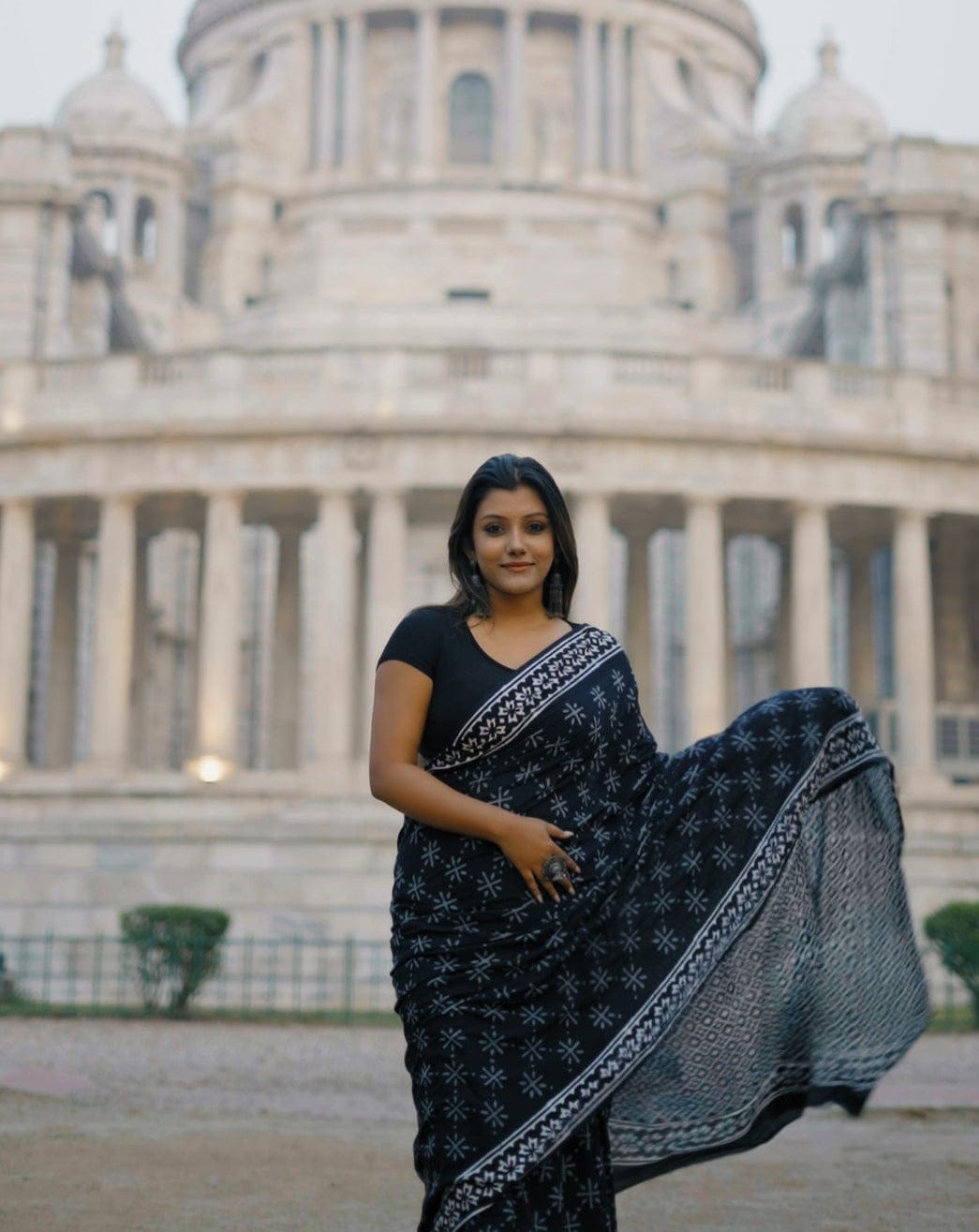 New One Minute Ready To Wear Pure Soft Linen Silk Black Saree With Same Model Unstiched Blouse