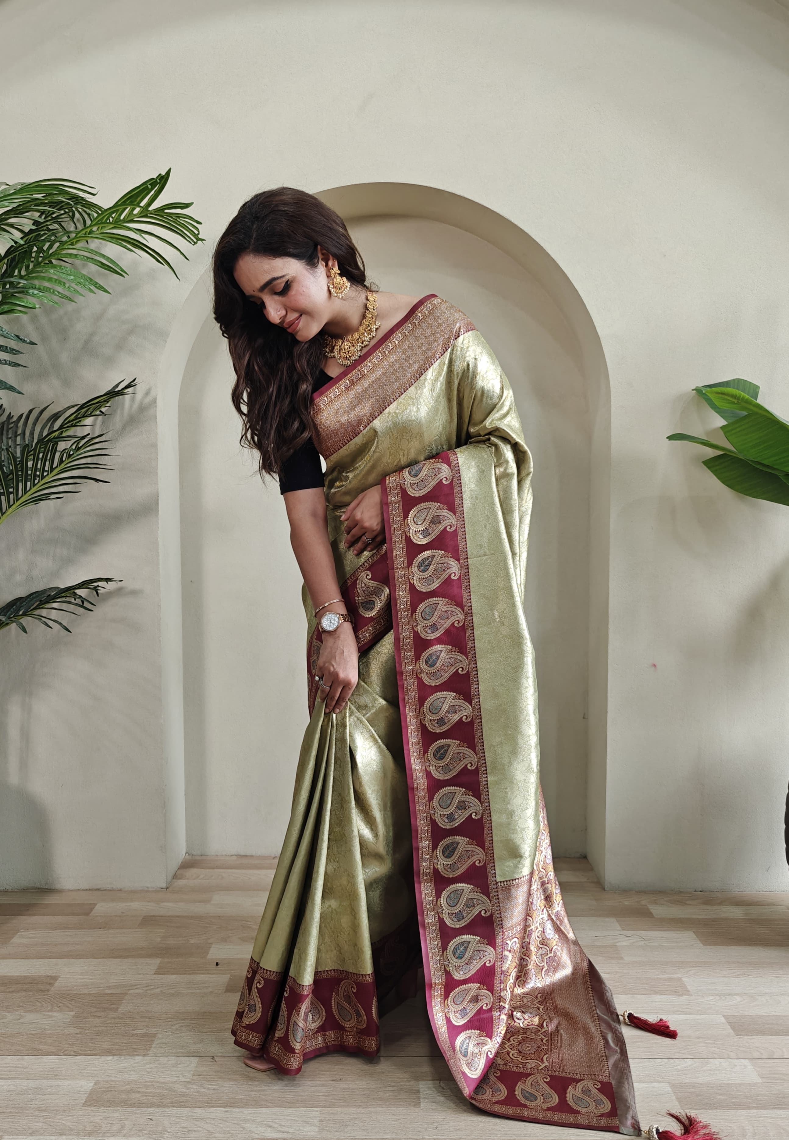 New Designer Zari Kanchi Silk Light Green Saree With Self Weaving Designer All Over Saree Along With Running Unstiched Blouse Piece