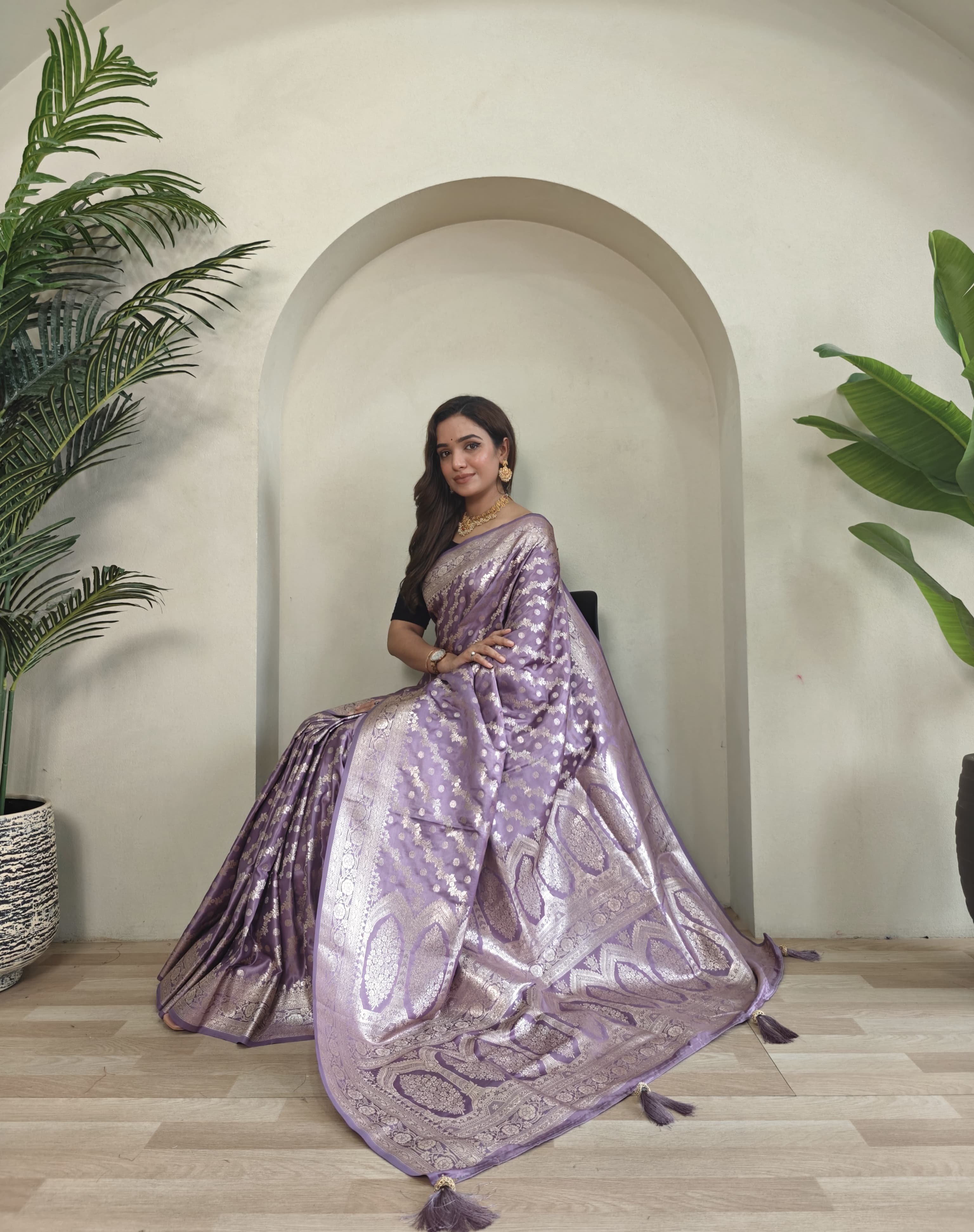New Designer Leheriya Mushro Satin Silk Zari Weaved Lavender Saree With Beautiful Tassels Along With Running Unstiched Blouse Piece