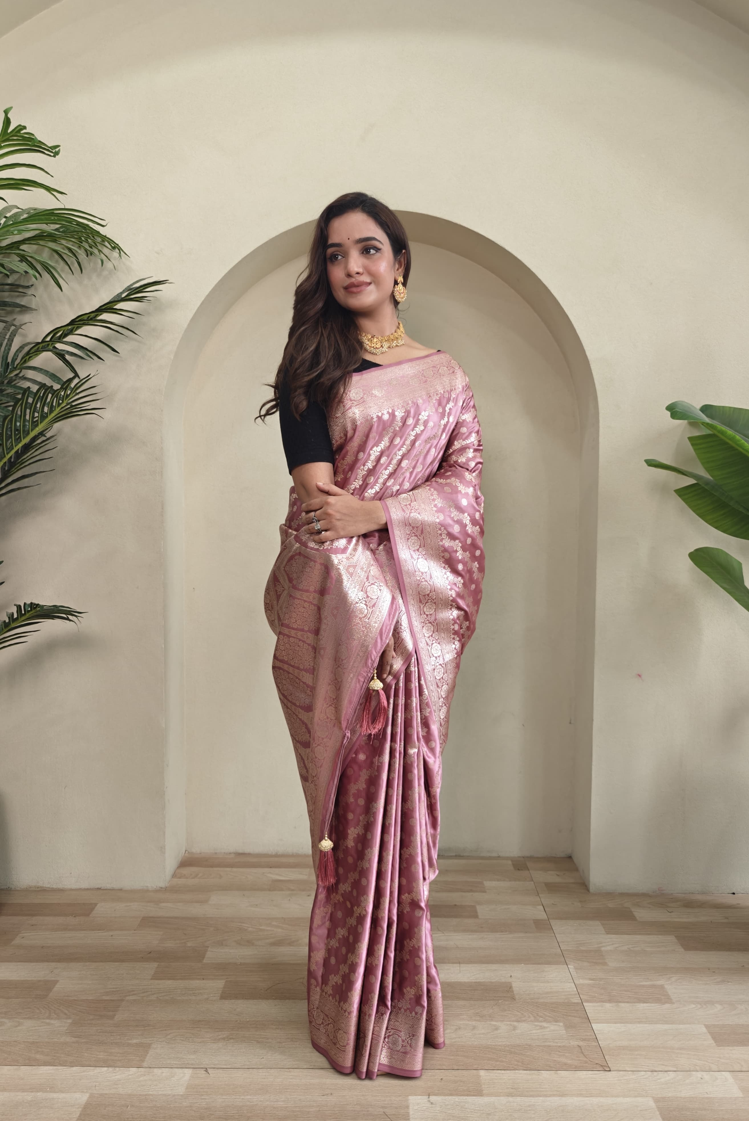 New Designer Leheriya Mushro Satin Silk Zari Weaved Baby Pink Saree With Beautiful Tassels Along With Running Unstiched Blouse Piece